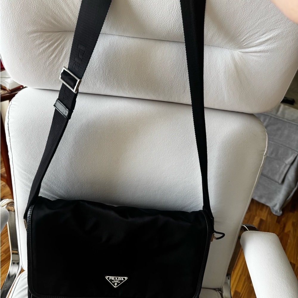 Prada Black Men's Messenger Bag -  Excellent condition, used very little times, - Picture 2 of 6